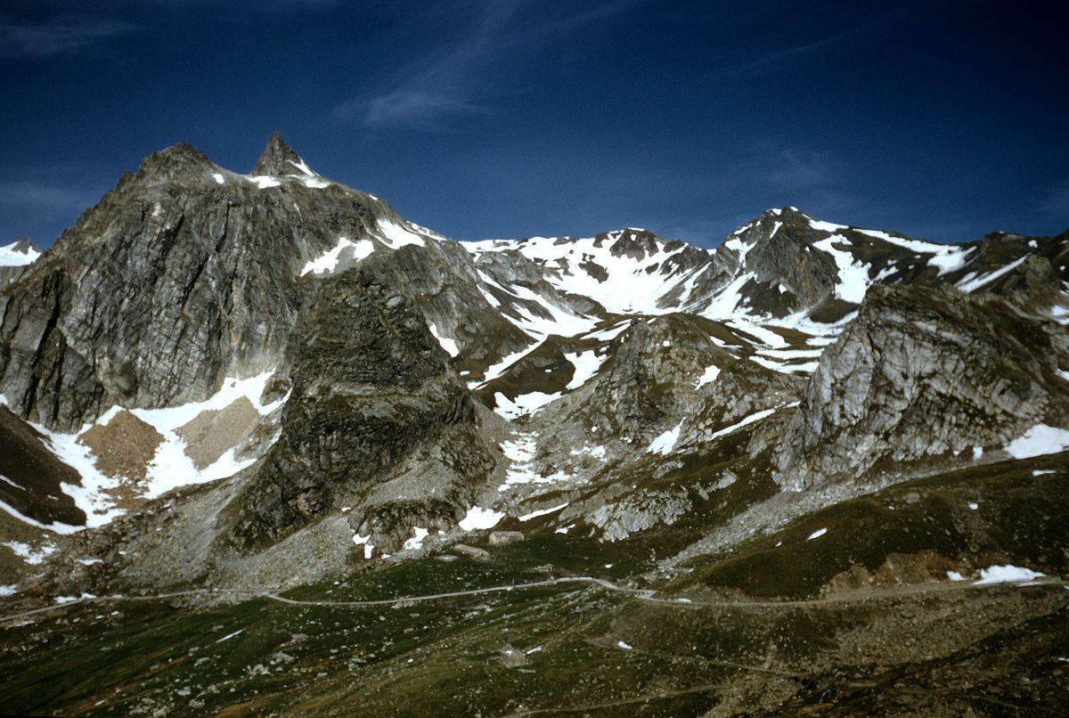 51_Great-St.-Bernard-pass-mts,-italian-side.jpg