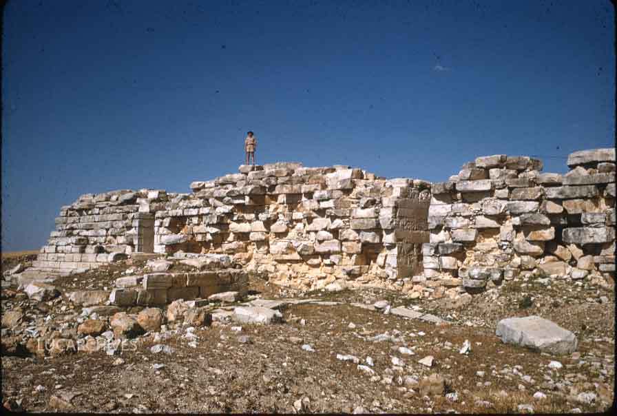 31-zama-roman-monument.jpg