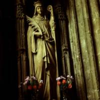 13d_Holywell_StWinfredWellstatue_13d.jpg