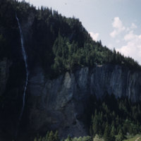 111_Reichenbach-valley-waterfall.jpg