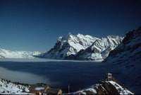 149_Wetterhorn-from-Kleini-Scheidegg-over-valley-mists.jpg